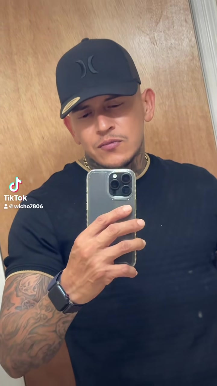 @Wicho7