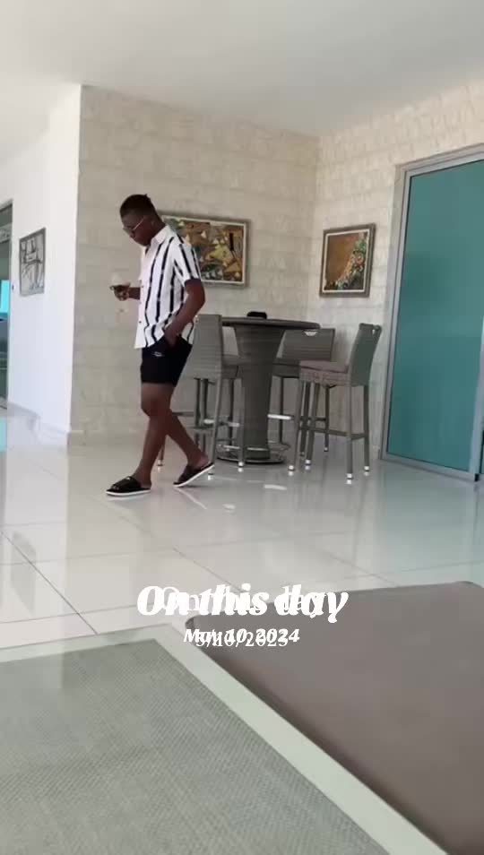 @.......