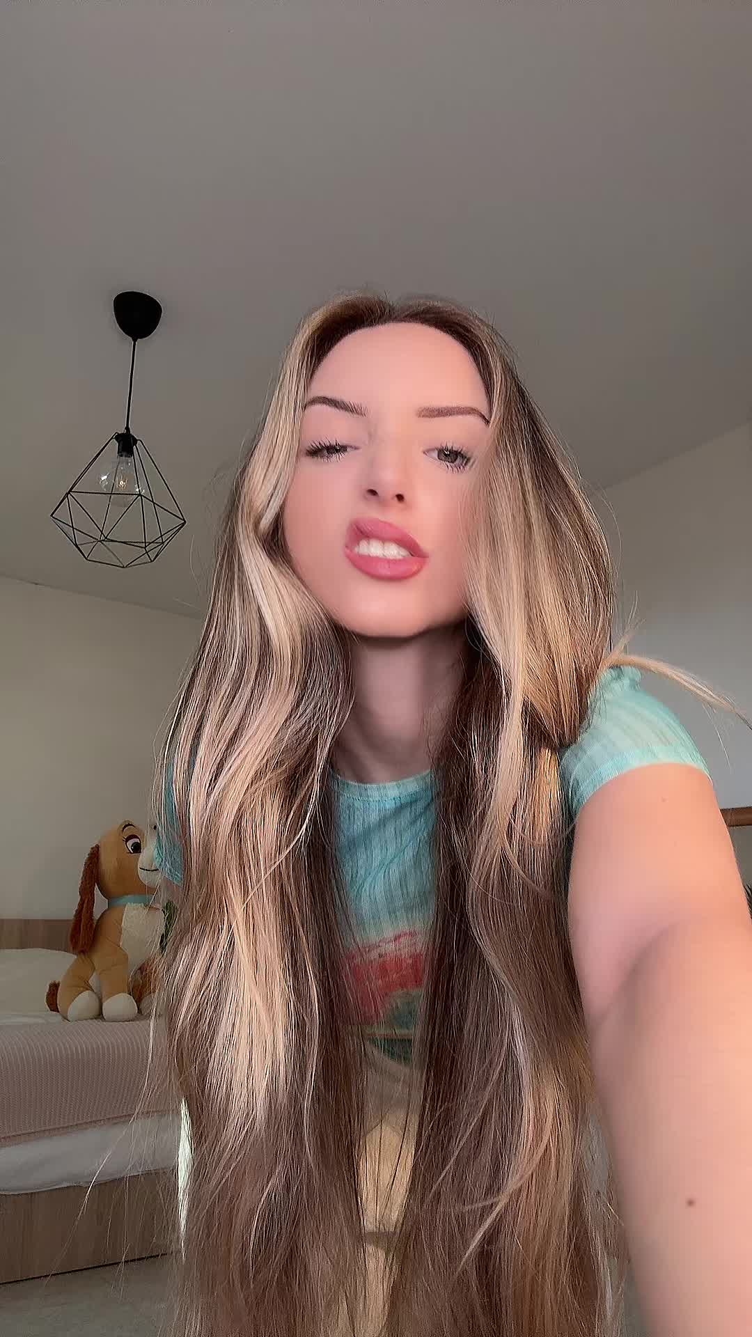 @Whoxver