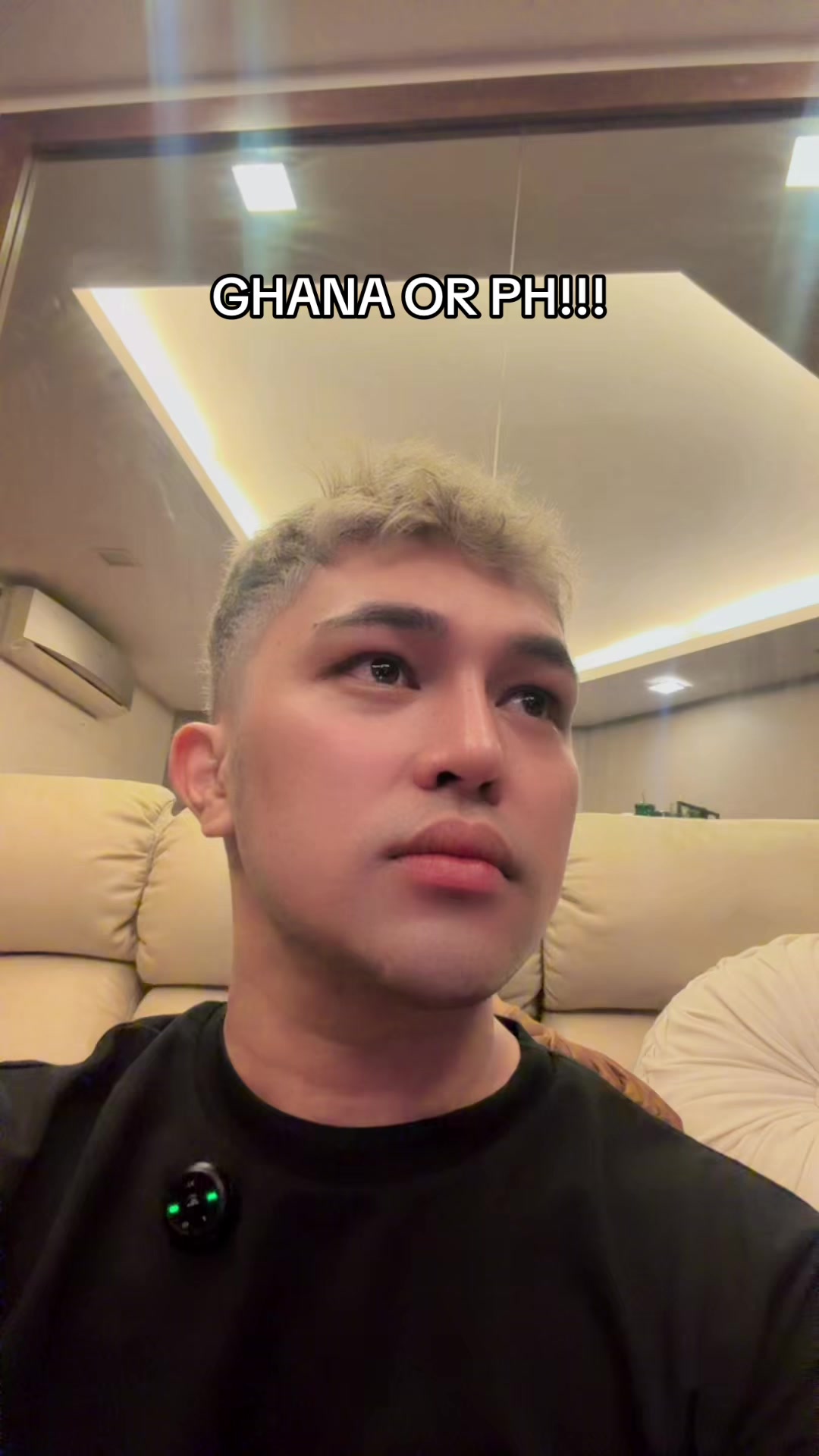 @𝐌𝐫.𝐁𝐥𝐢𝐧𝐤𝐆𝐥𝐨𝐰