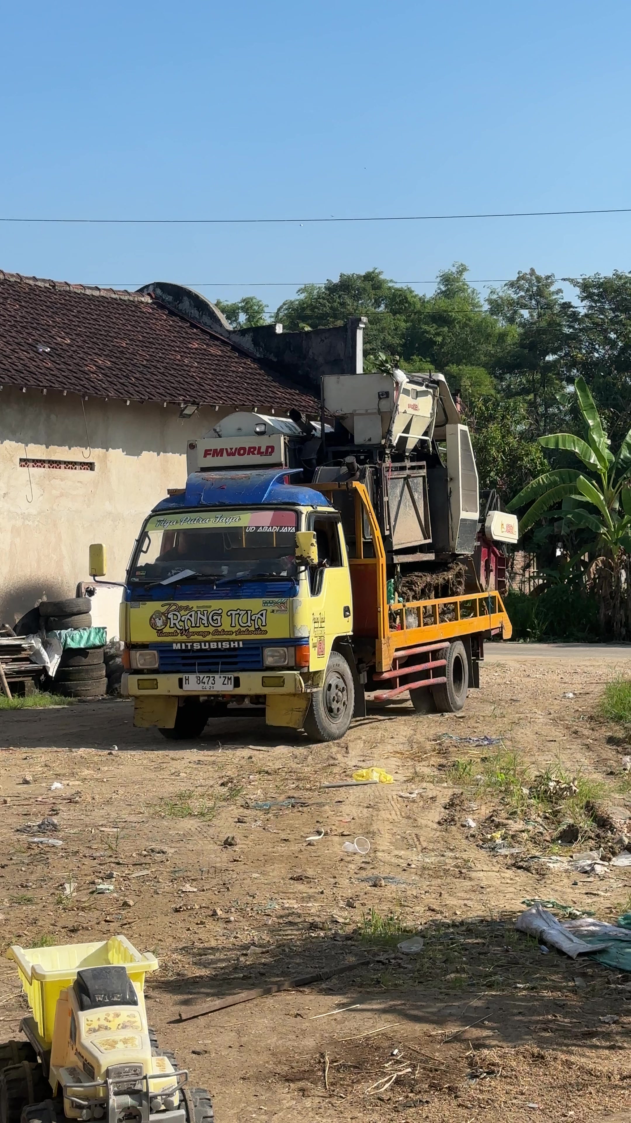 @yuniaasw05