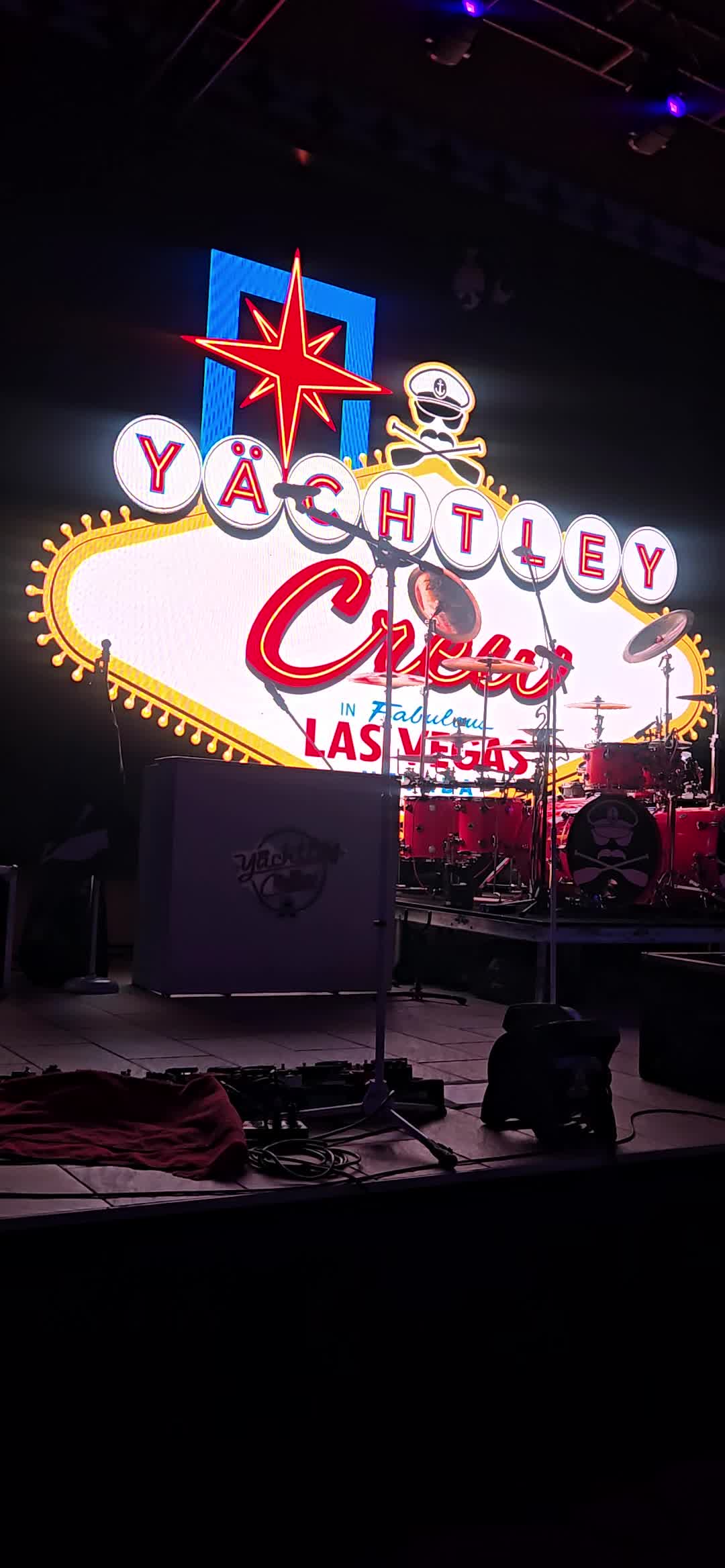 @Vegas Hot Mama