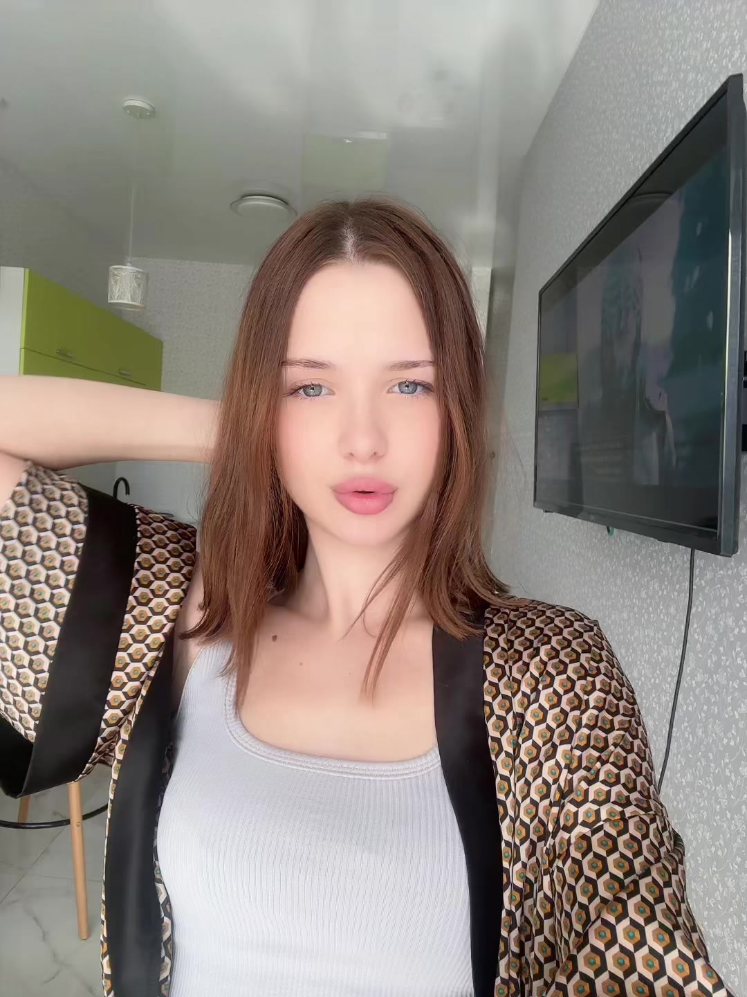 @yuv