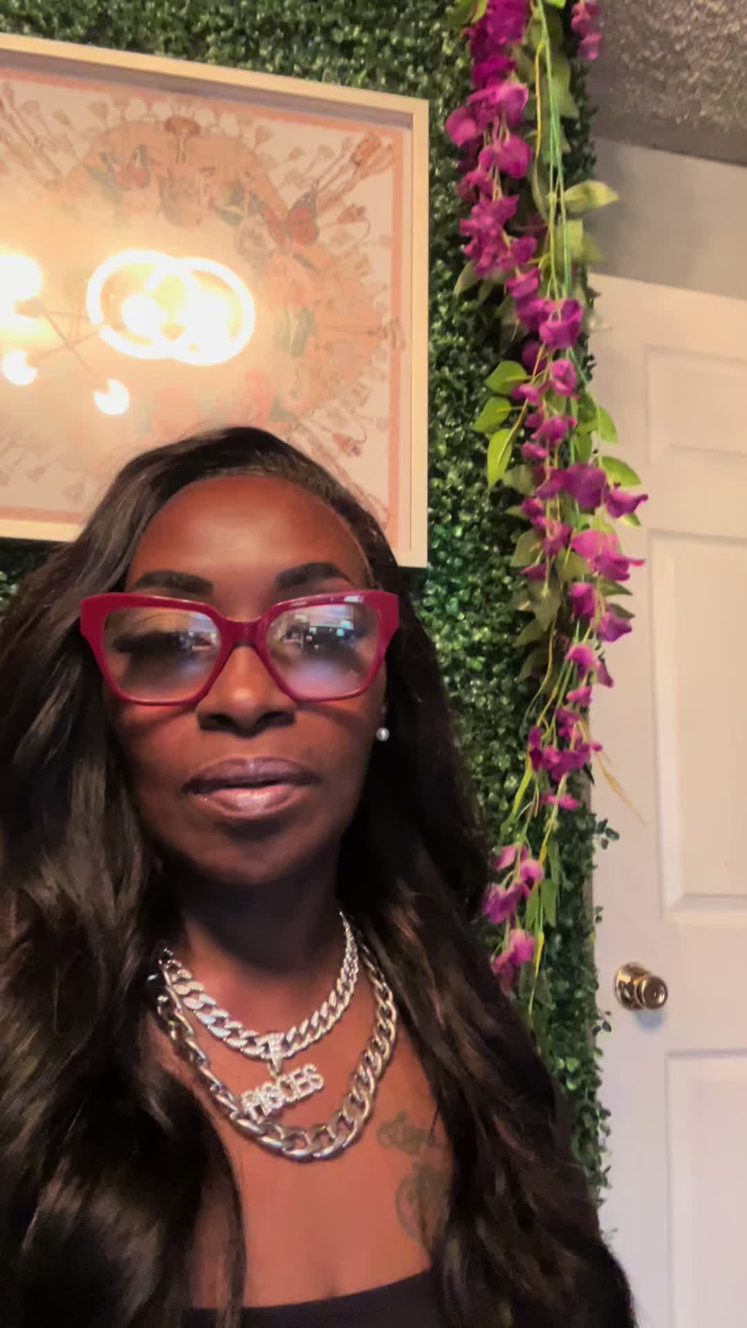 @MsSymon