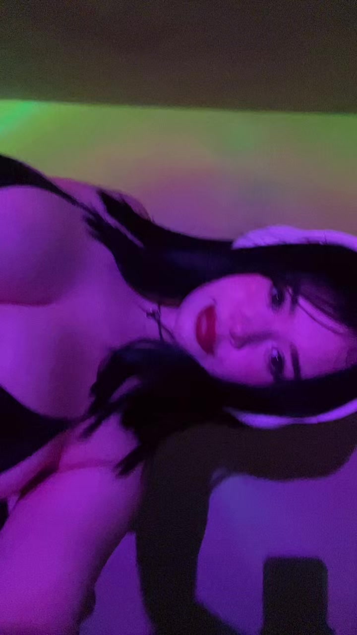 @Sarah neft 🍒