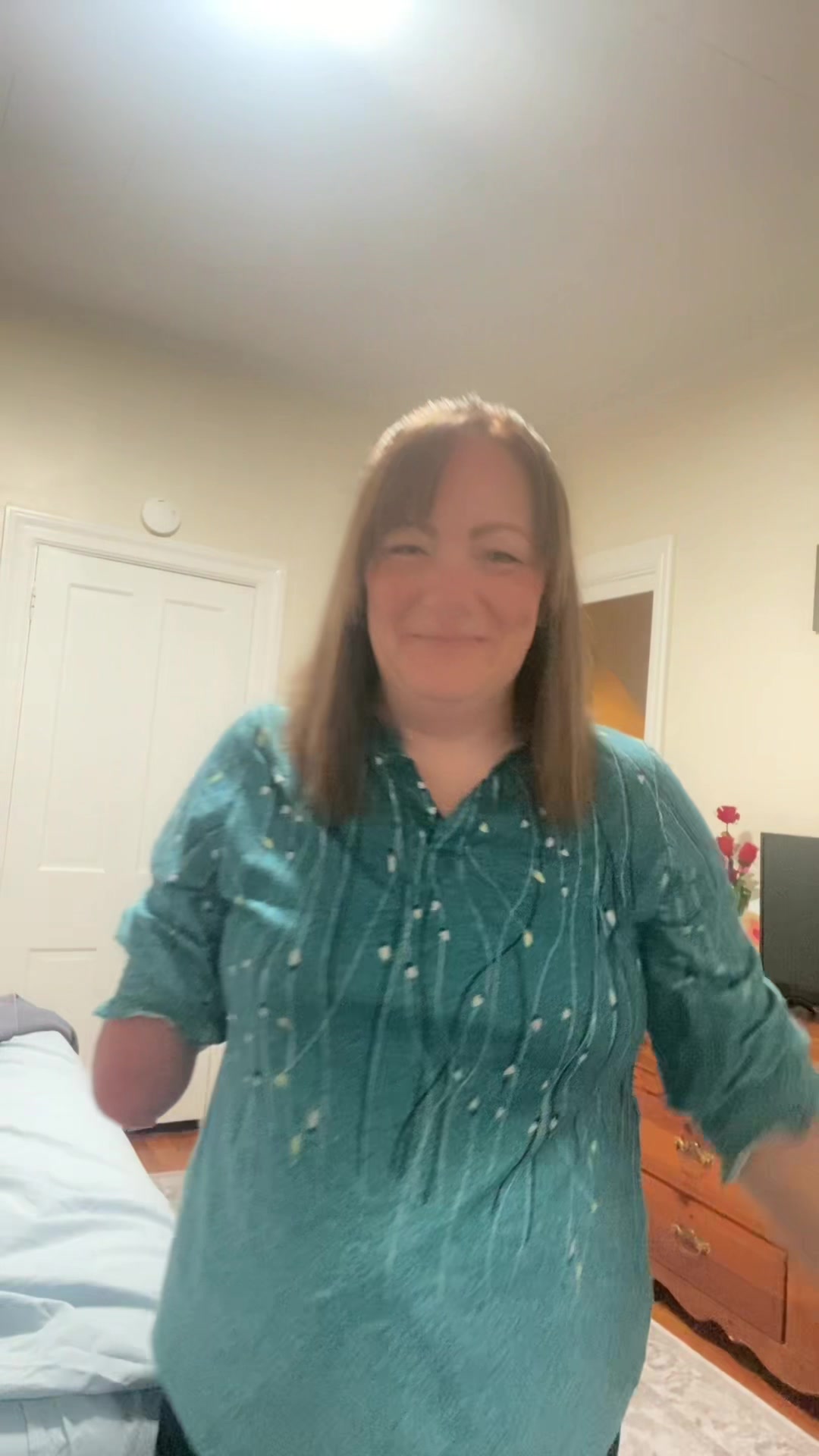 @TheGirlWithOneArm