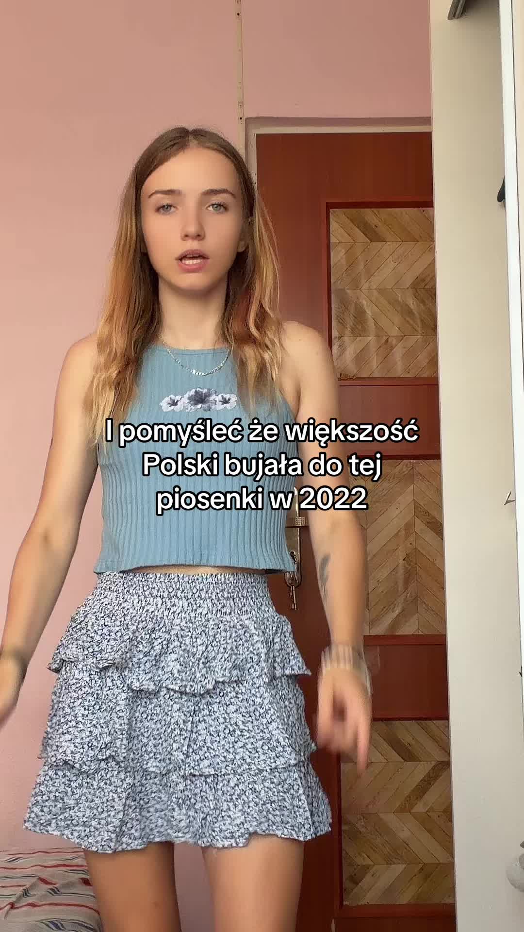 @Asiunia