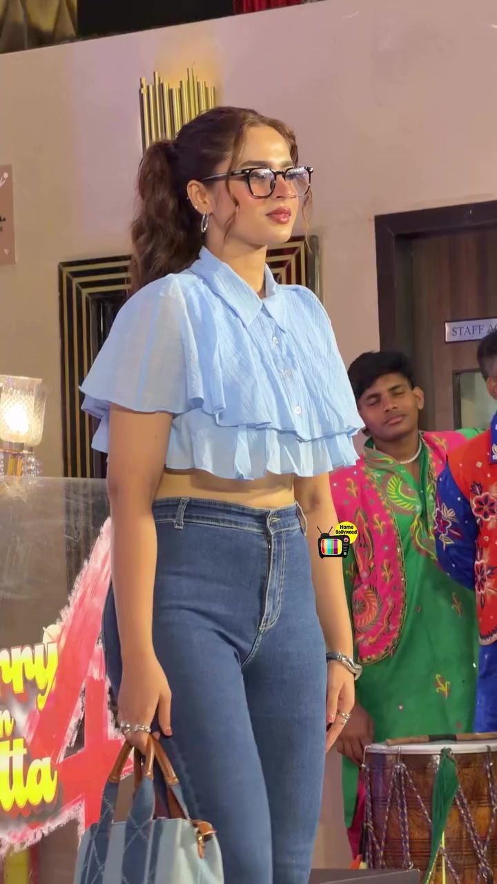 @BOLLYWOOD 360🔥🥵