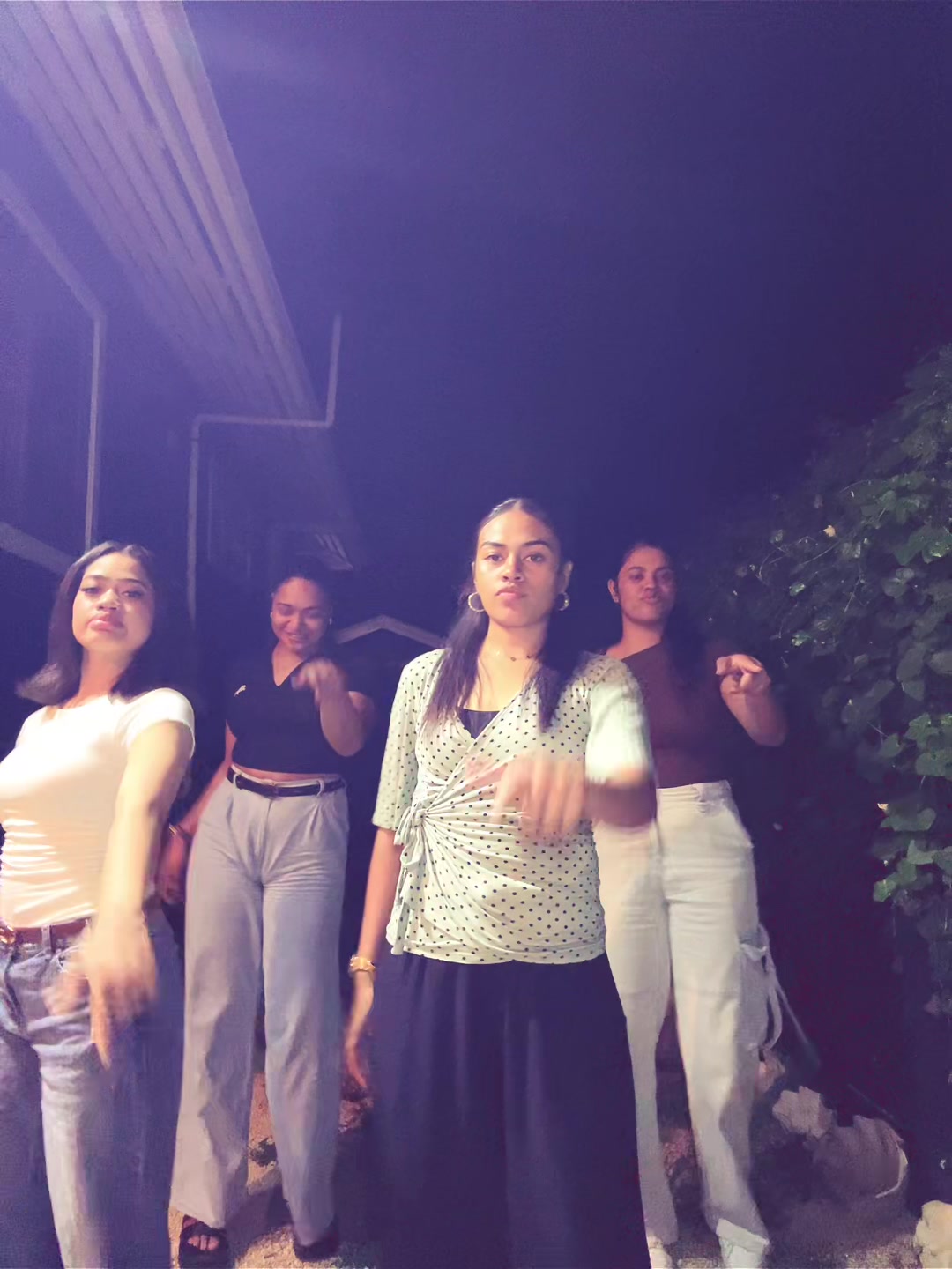 @Julia Fotu