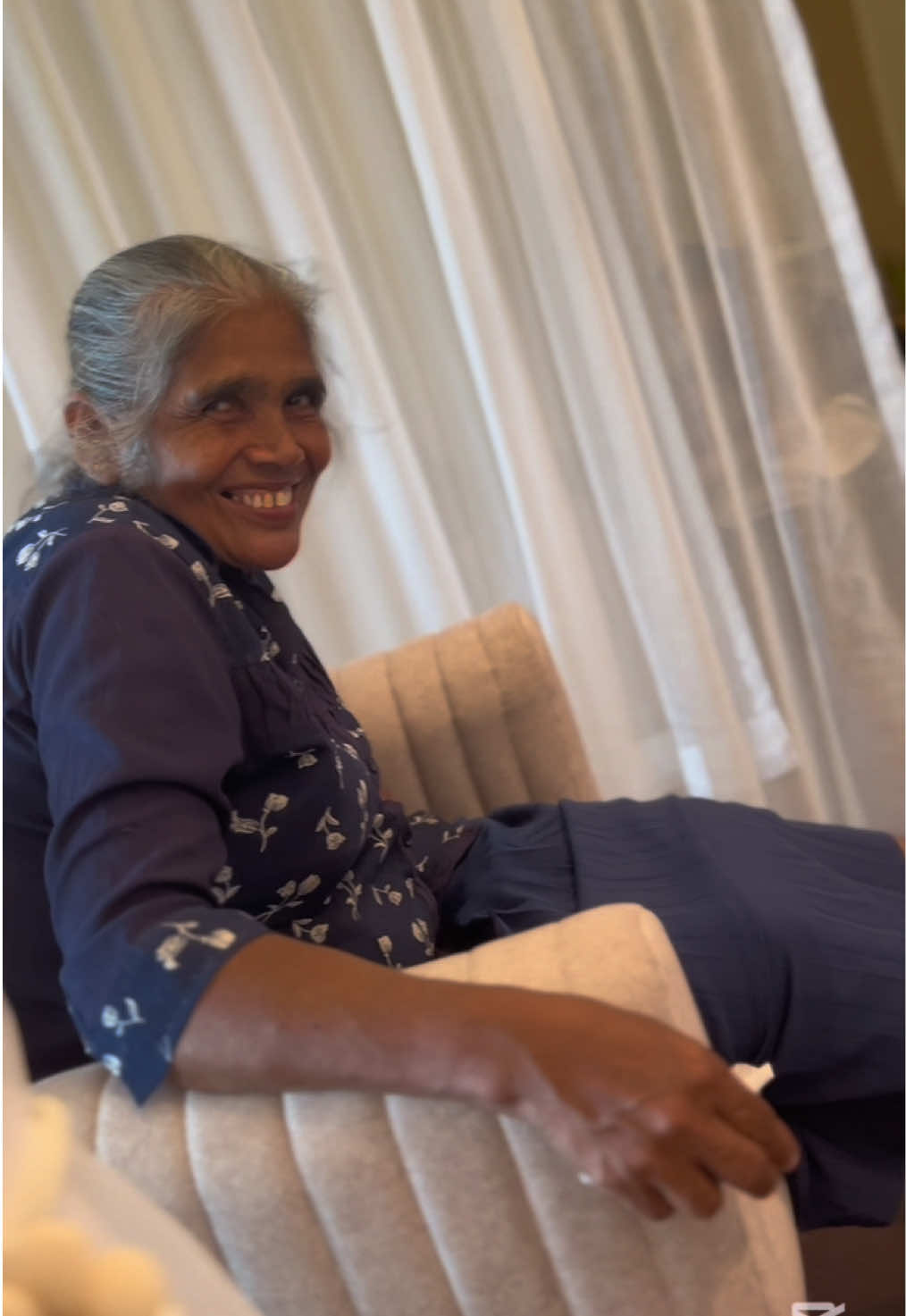 @✨🦋Thilindika Peiris🦋✨