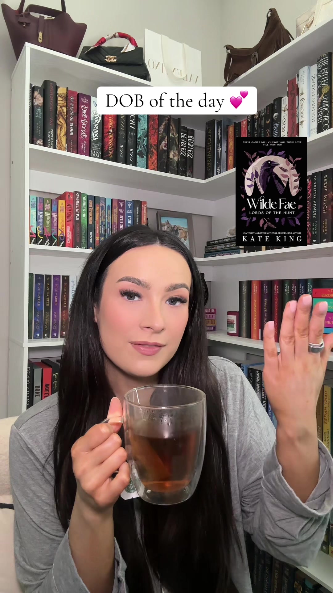 @Bookswithchloe📚