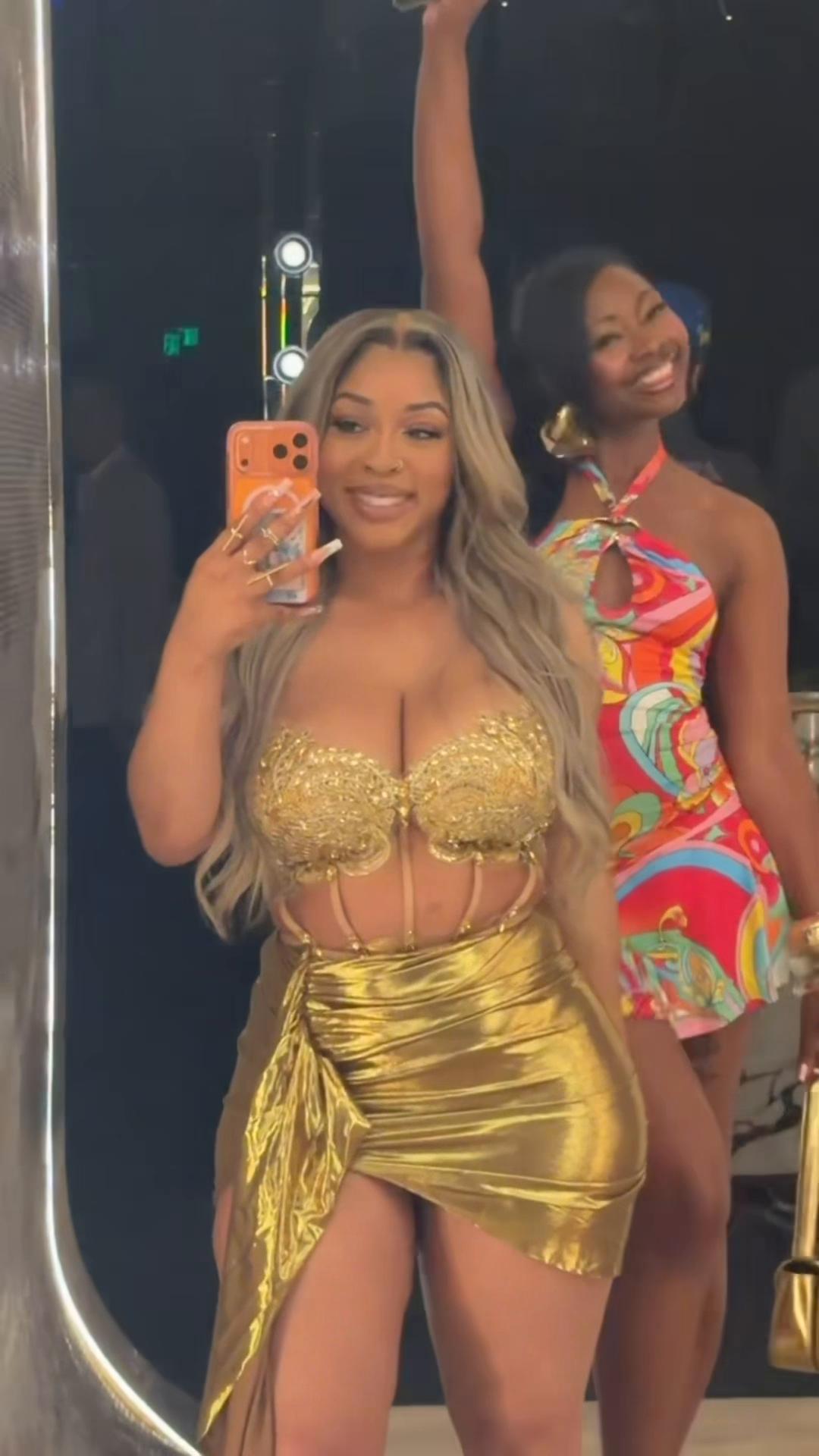 @Keyykeeks