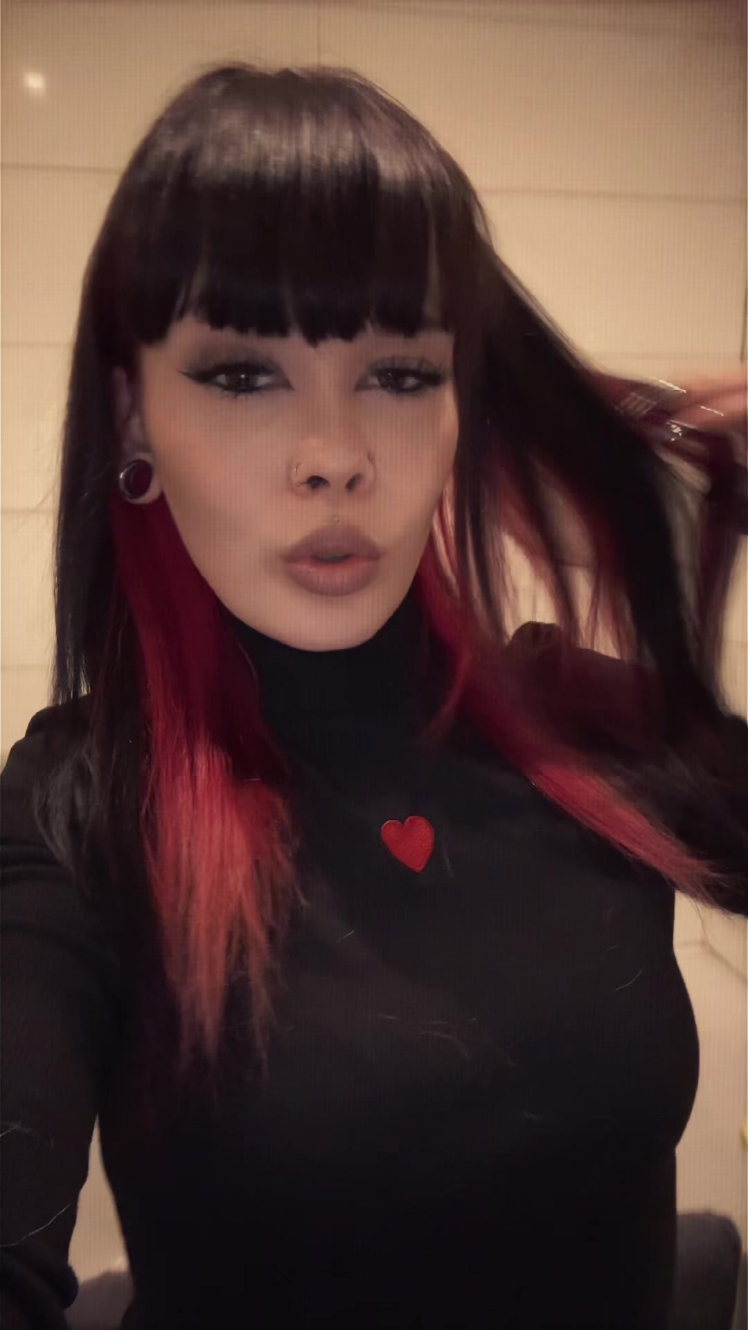 @𝔟𝔯𝔬𝔨𝔢𝔫 𝔞𝔫𝔤𝔢𝔩🖤✨