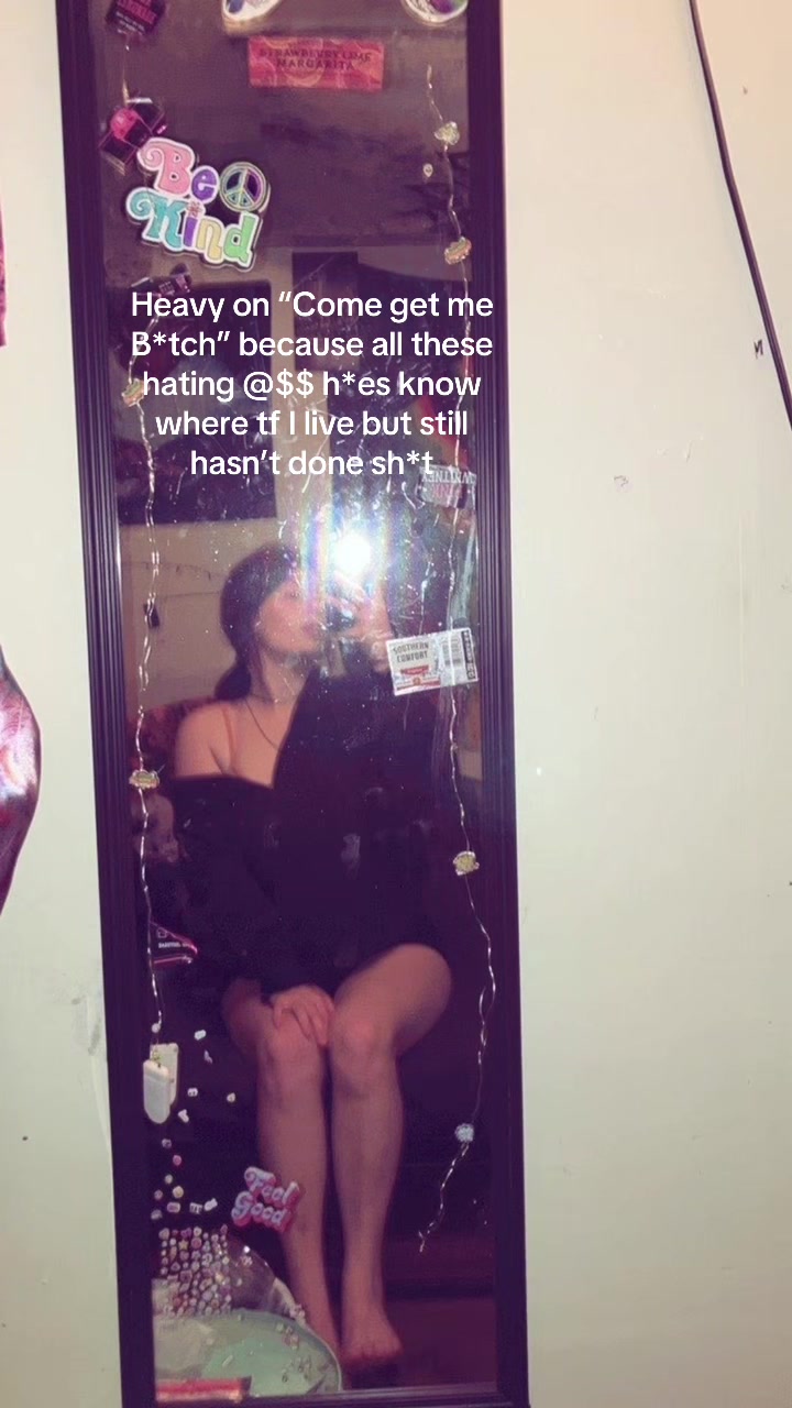@✨Julie Charles✨