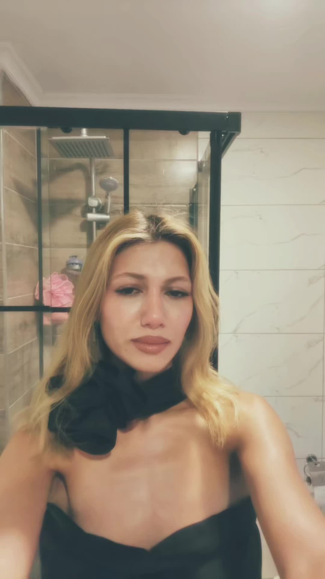 @ezgiakyll