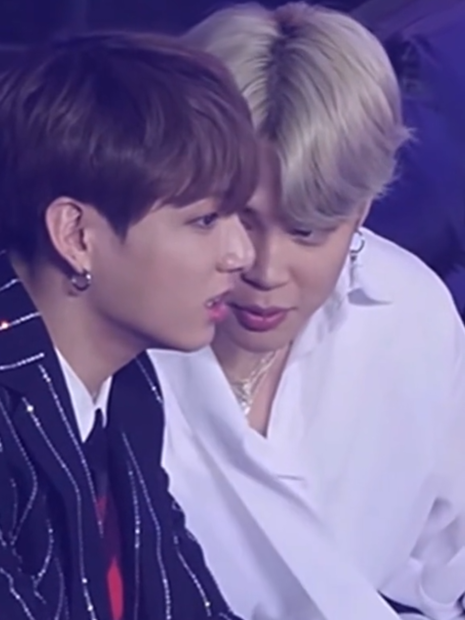 @💜ᗷTS⟭⟬💜 ARMY