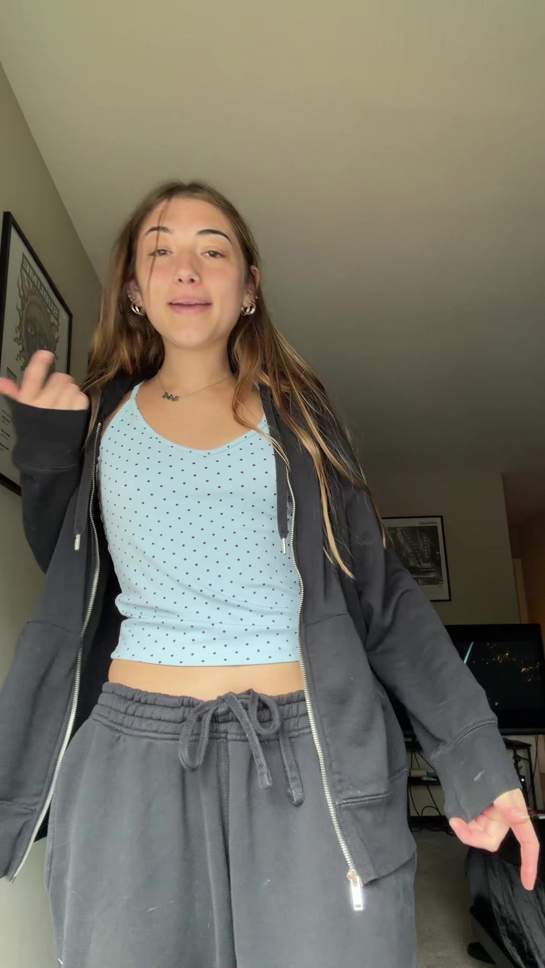 @_.trinnyy