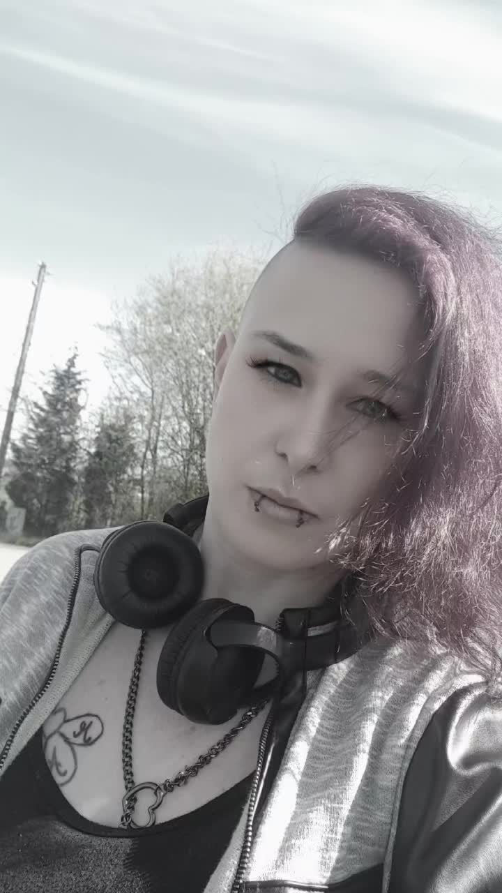 @Maya_0112