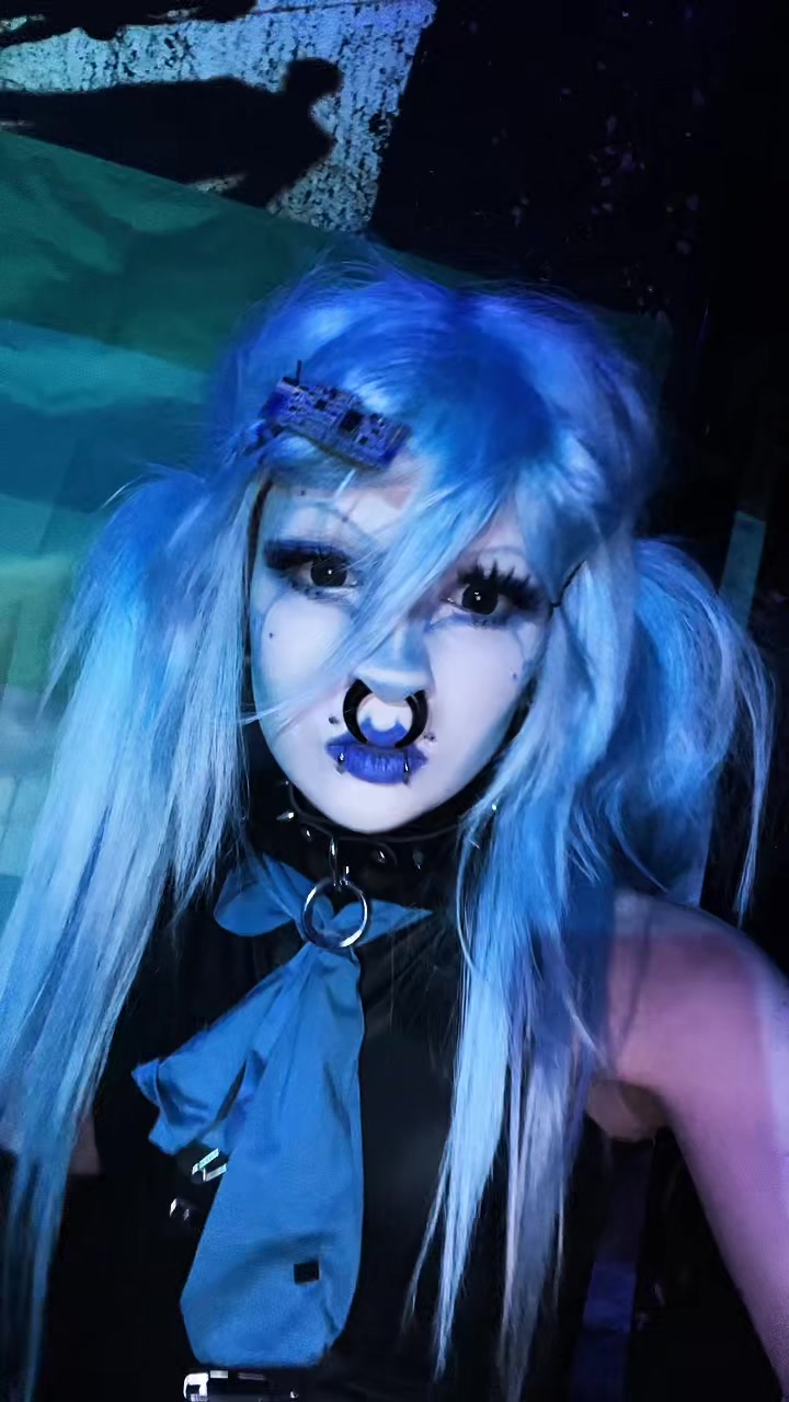 @Sollux 🦑🐇