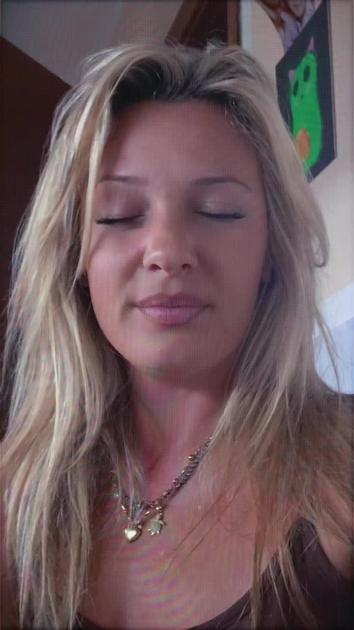 @Valentina