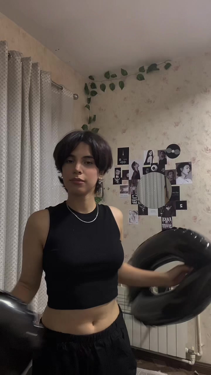 @𝘼𝙗𝙖𝙣𝙑𝙚𝙣𝙤𝙢