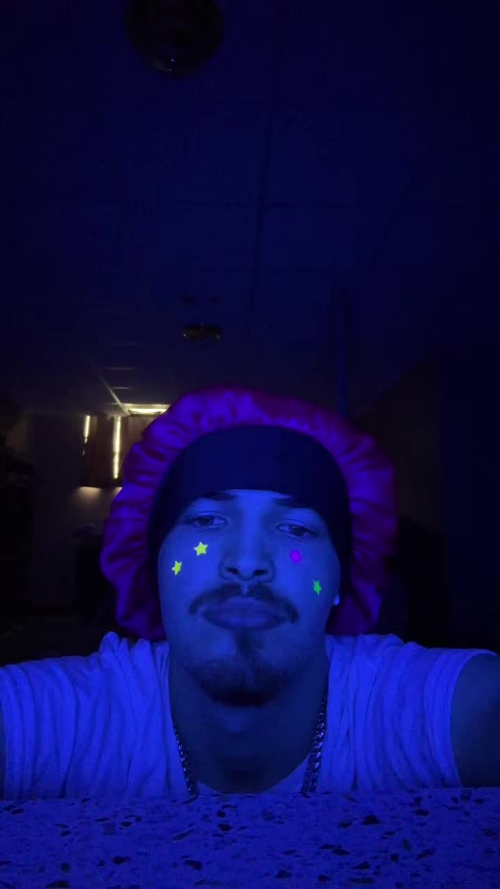 @Whiteboywitabonnet