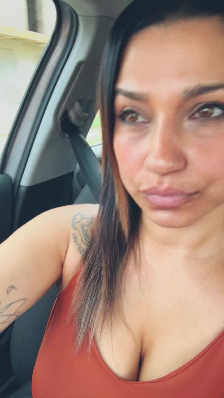 @ladycarmen
