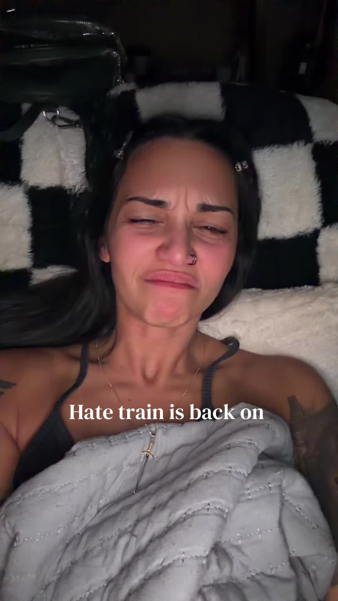 @anianne