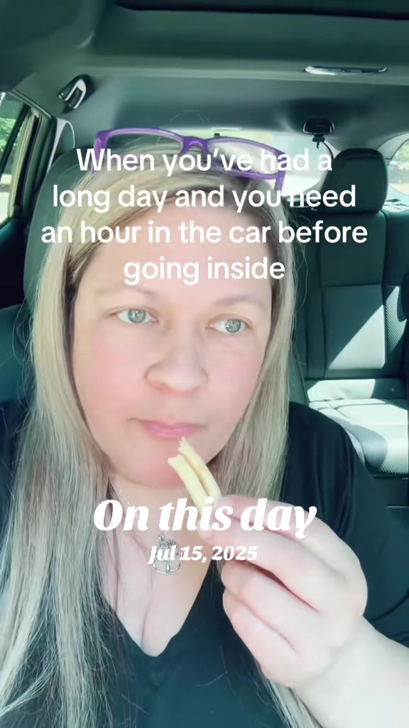 @cherrykoolade (Mia)