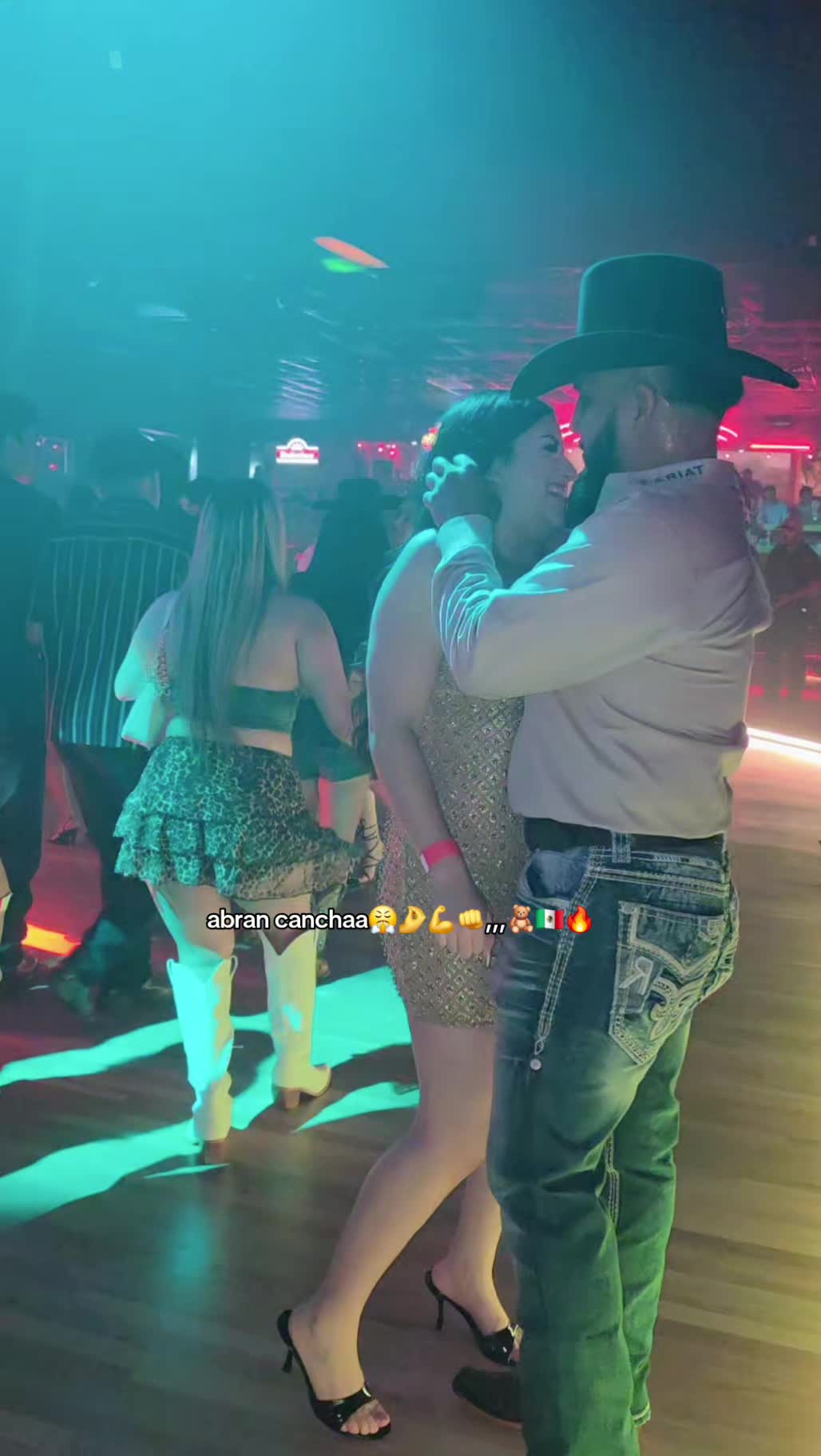 @PELU654