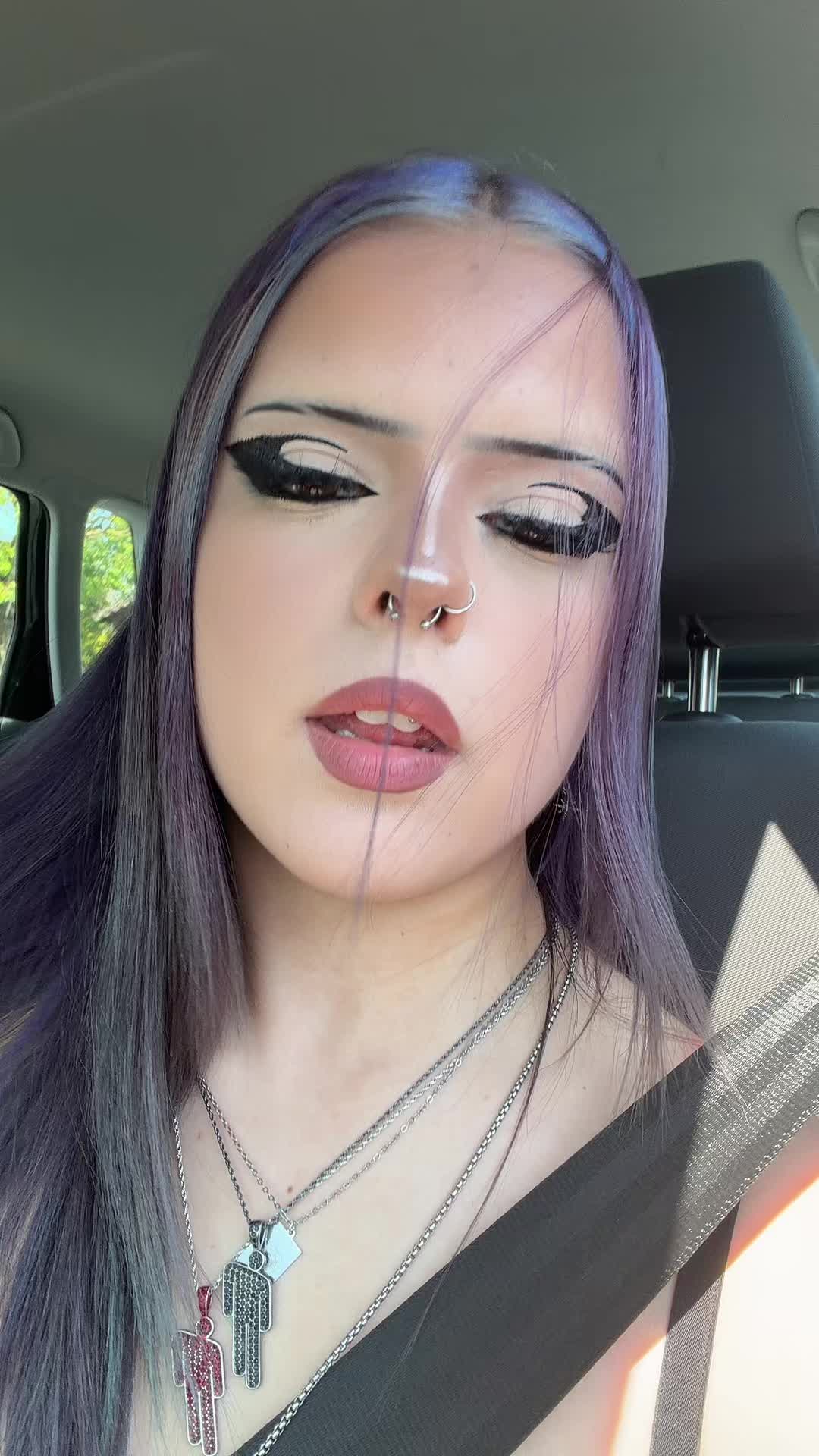 @⚢