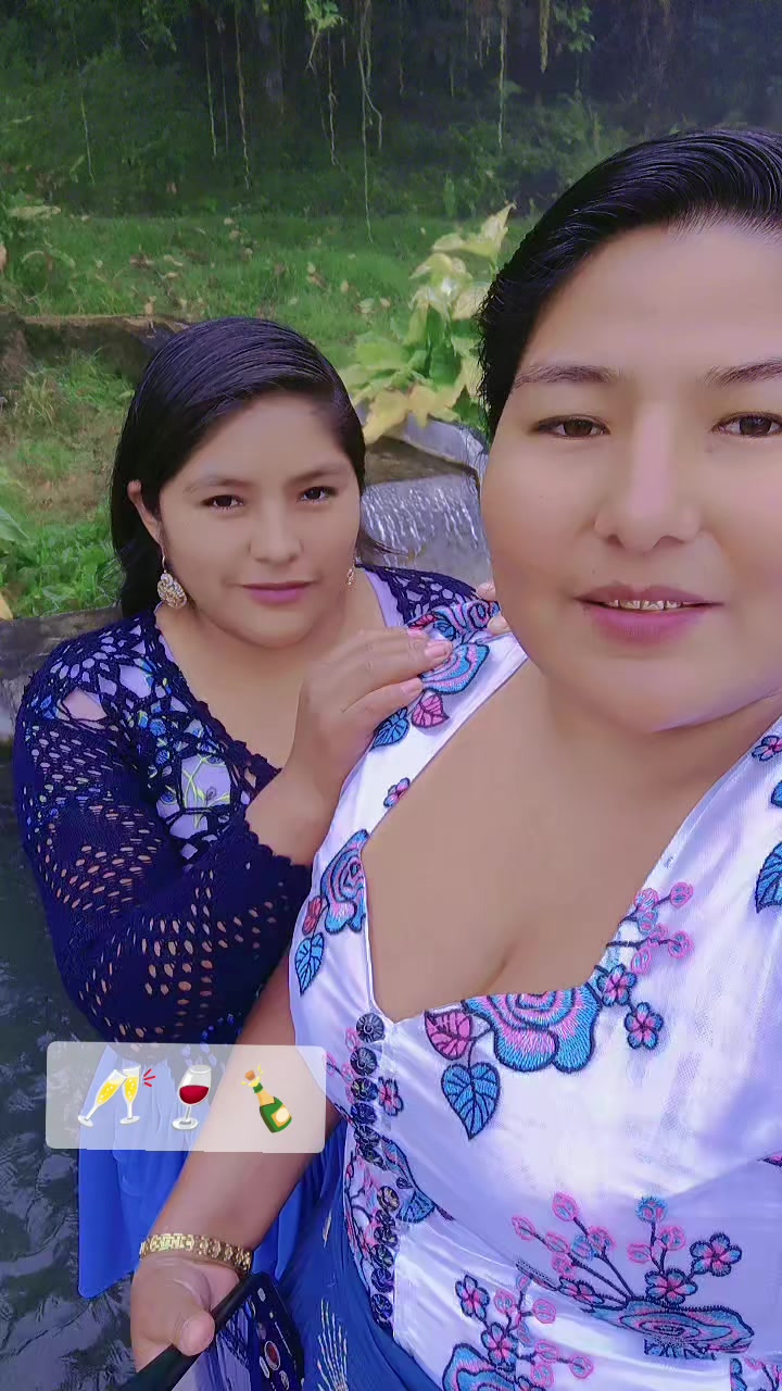 @Victoria Alvarez🌻🌹💜🥰