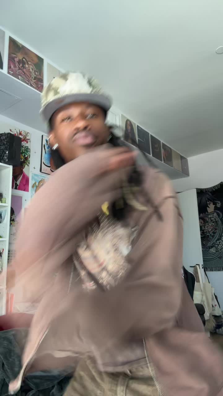 @Tray