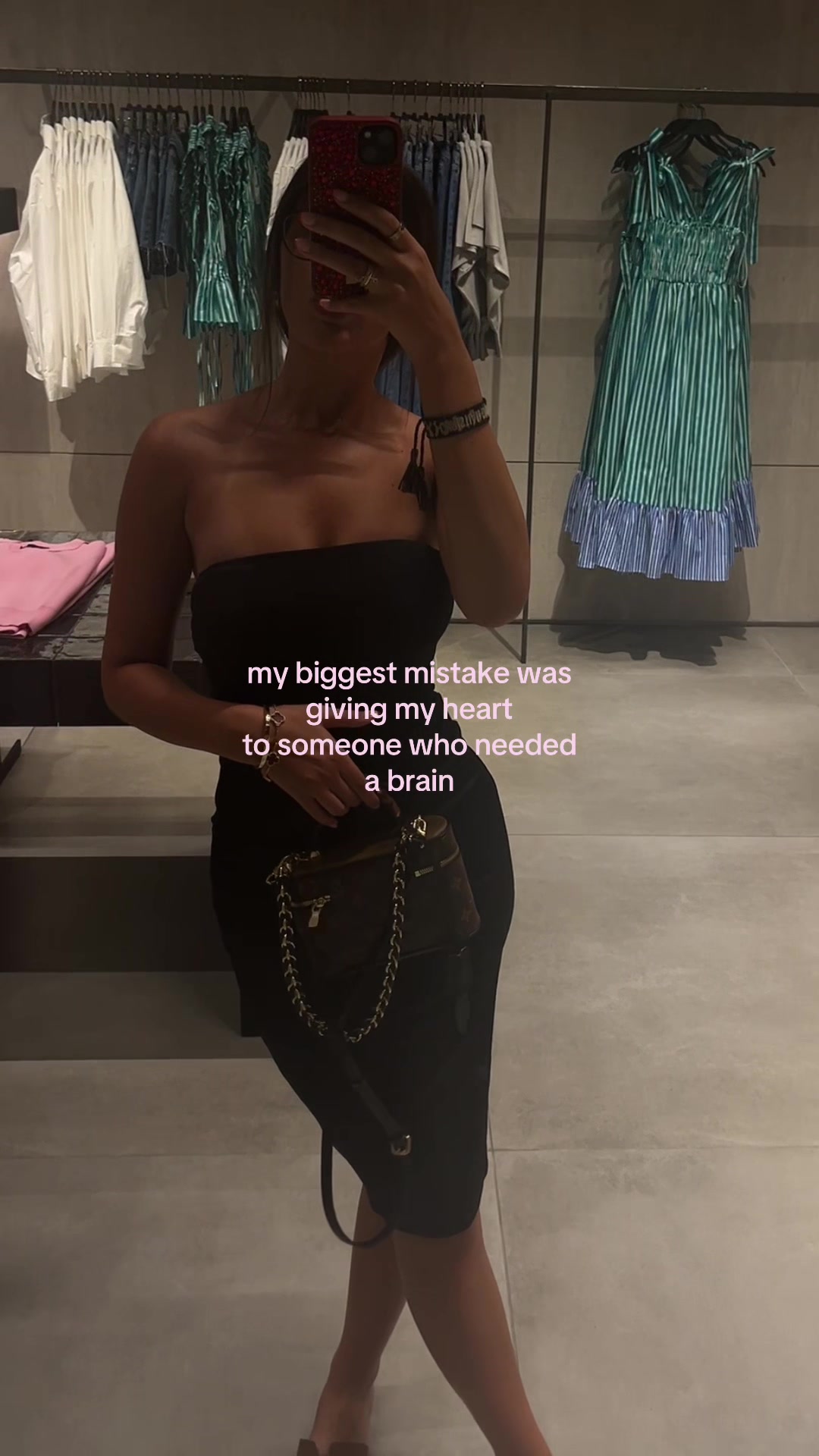 @𝒜𓃮