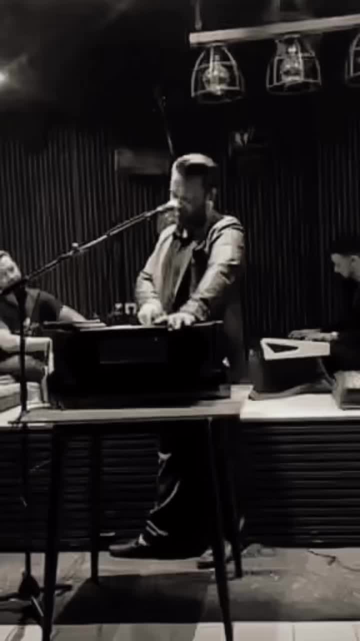 @ɾɑʍ&iacute;ղ ɑԵɑՏհ ʍմՏ&iacute;ϲ 🎙