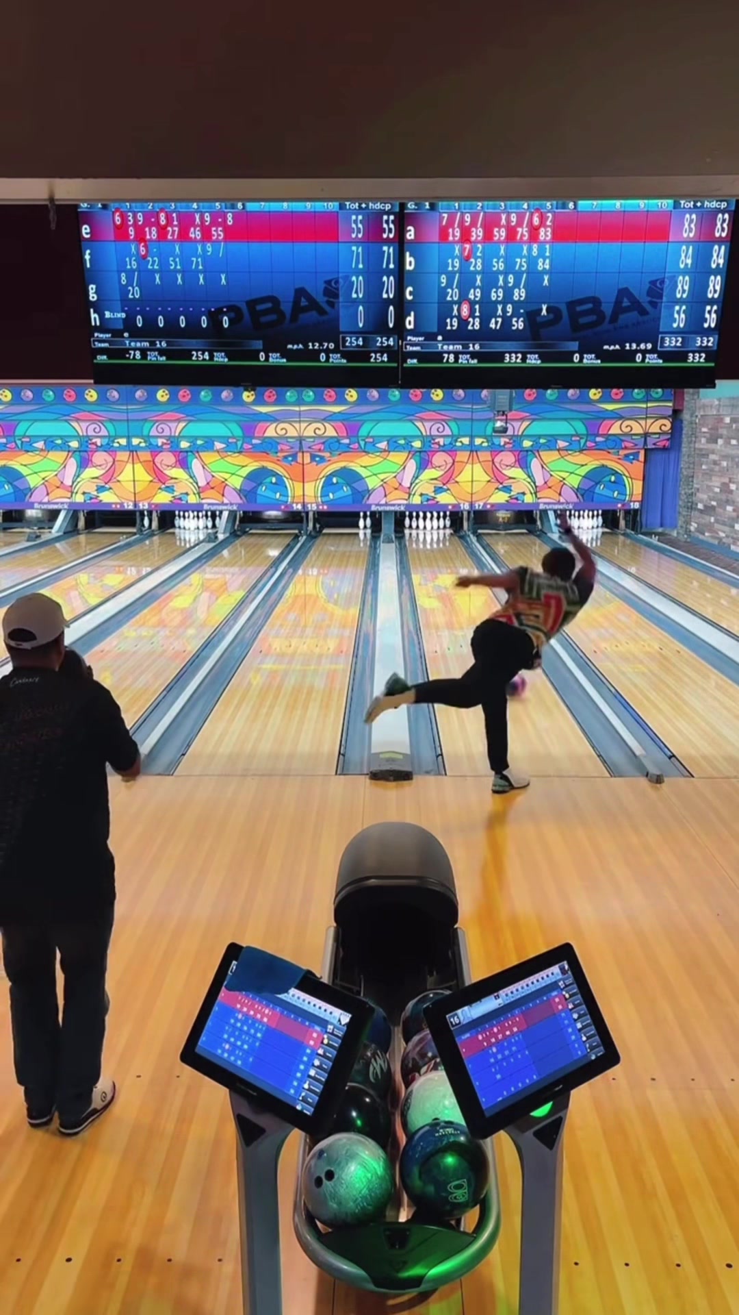 @BowlingByBeek