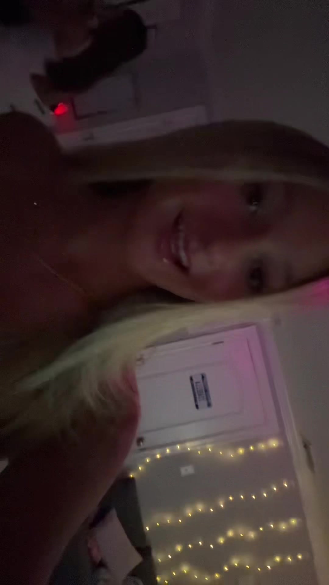@bella