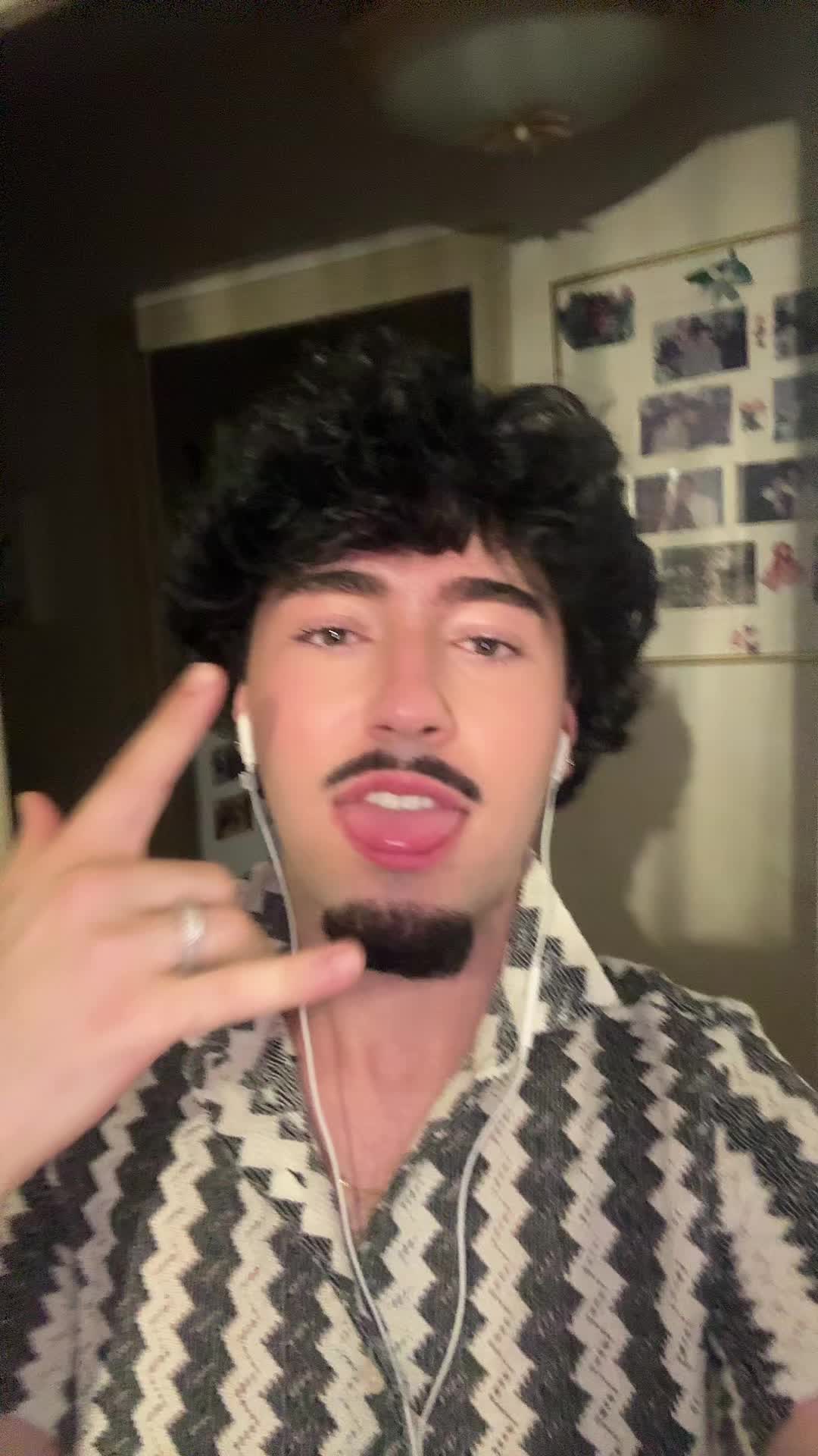 @raphaël 𖤓