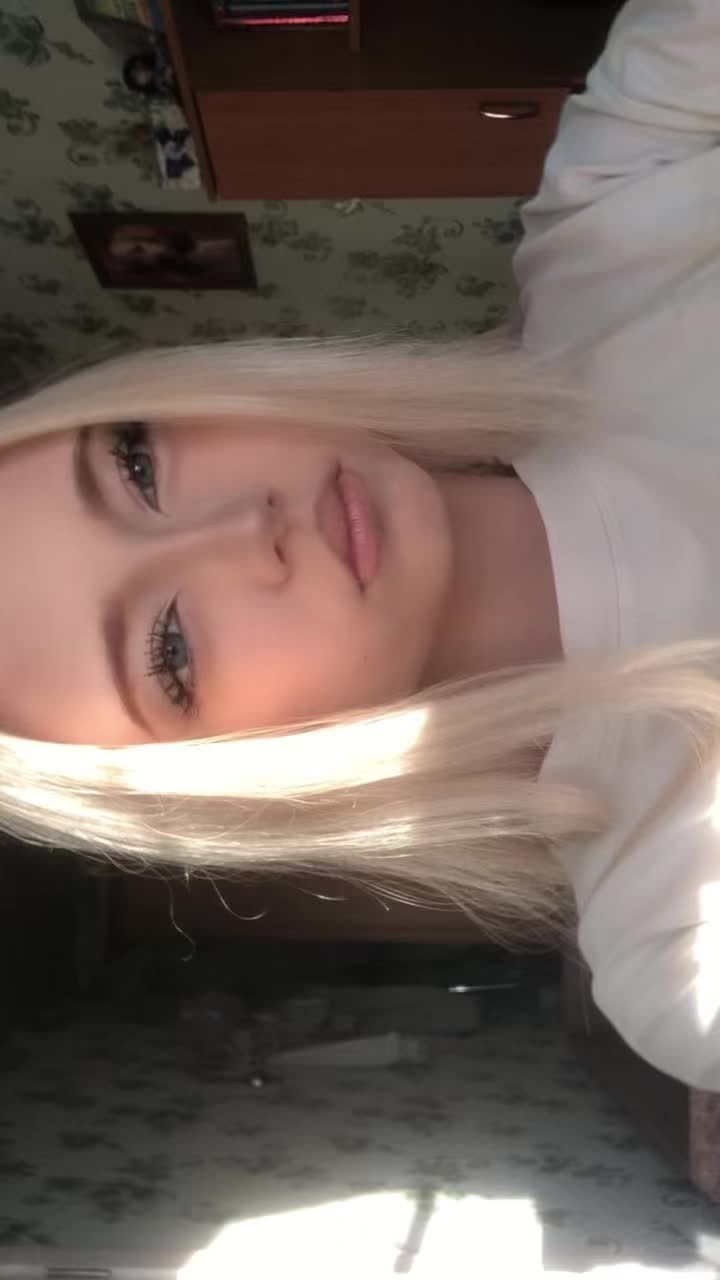 @аняяя