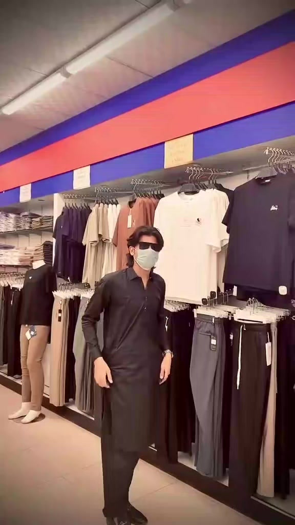@ᕼᗩ𝐒𝐒II 🕷️