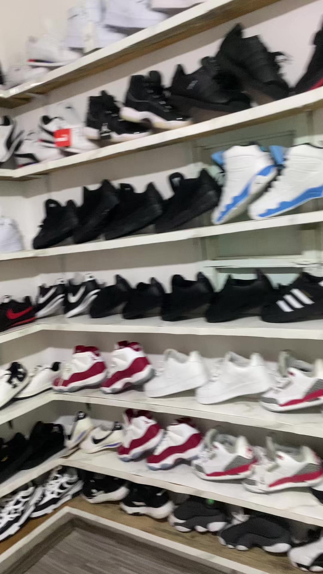 @Ropa Urbana
