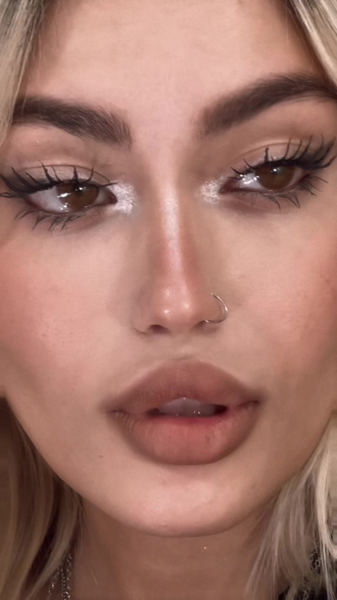 @rozhstorm