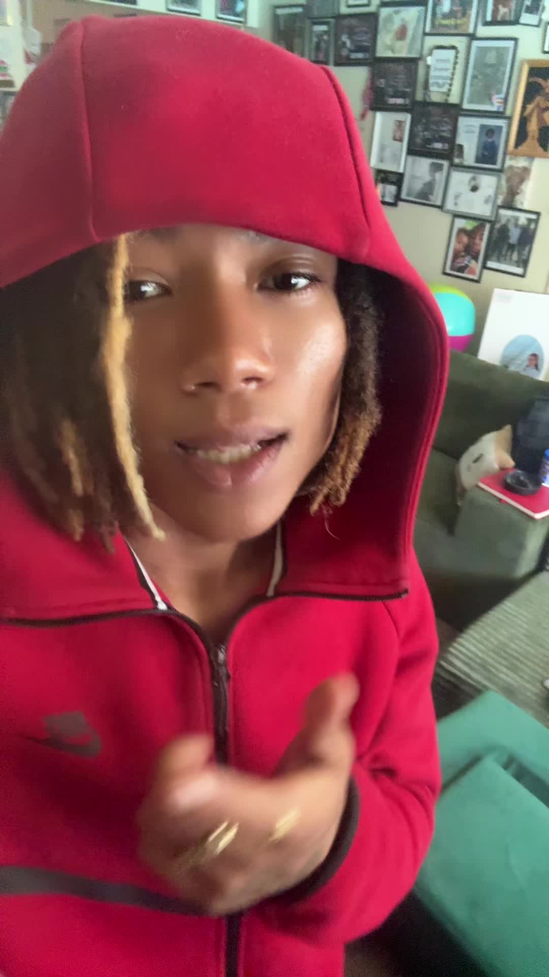 @dacomedian