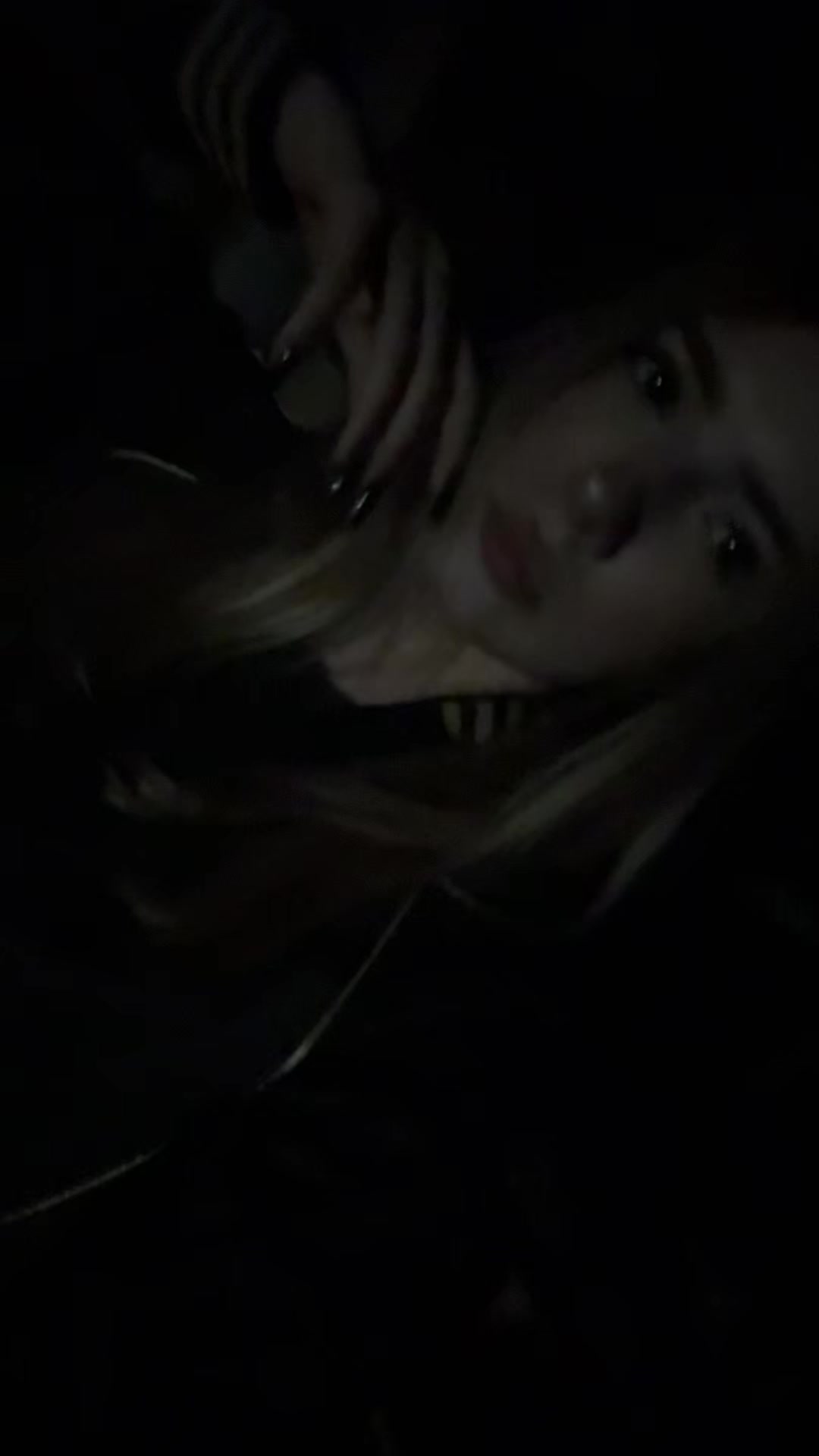 @𖣂