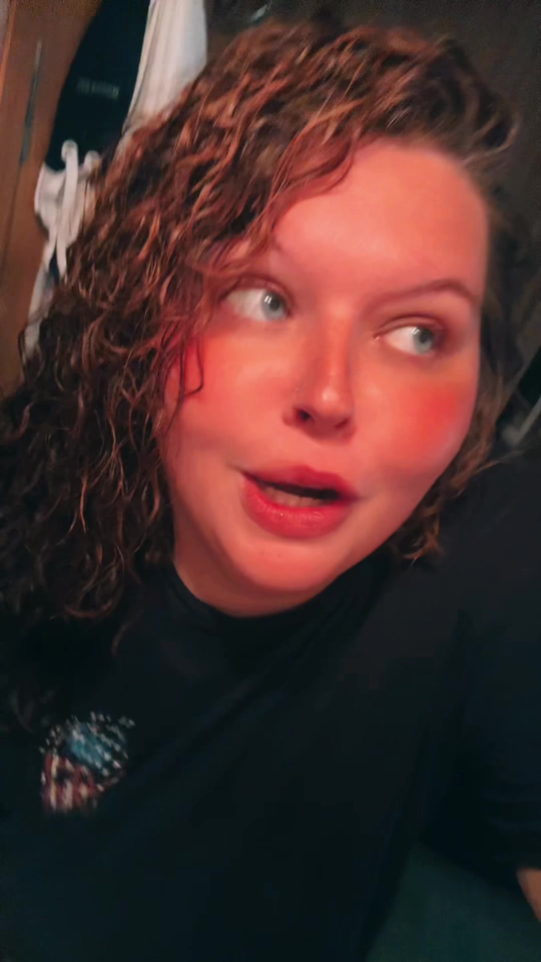@💦Blue eyes and thick thighs💦