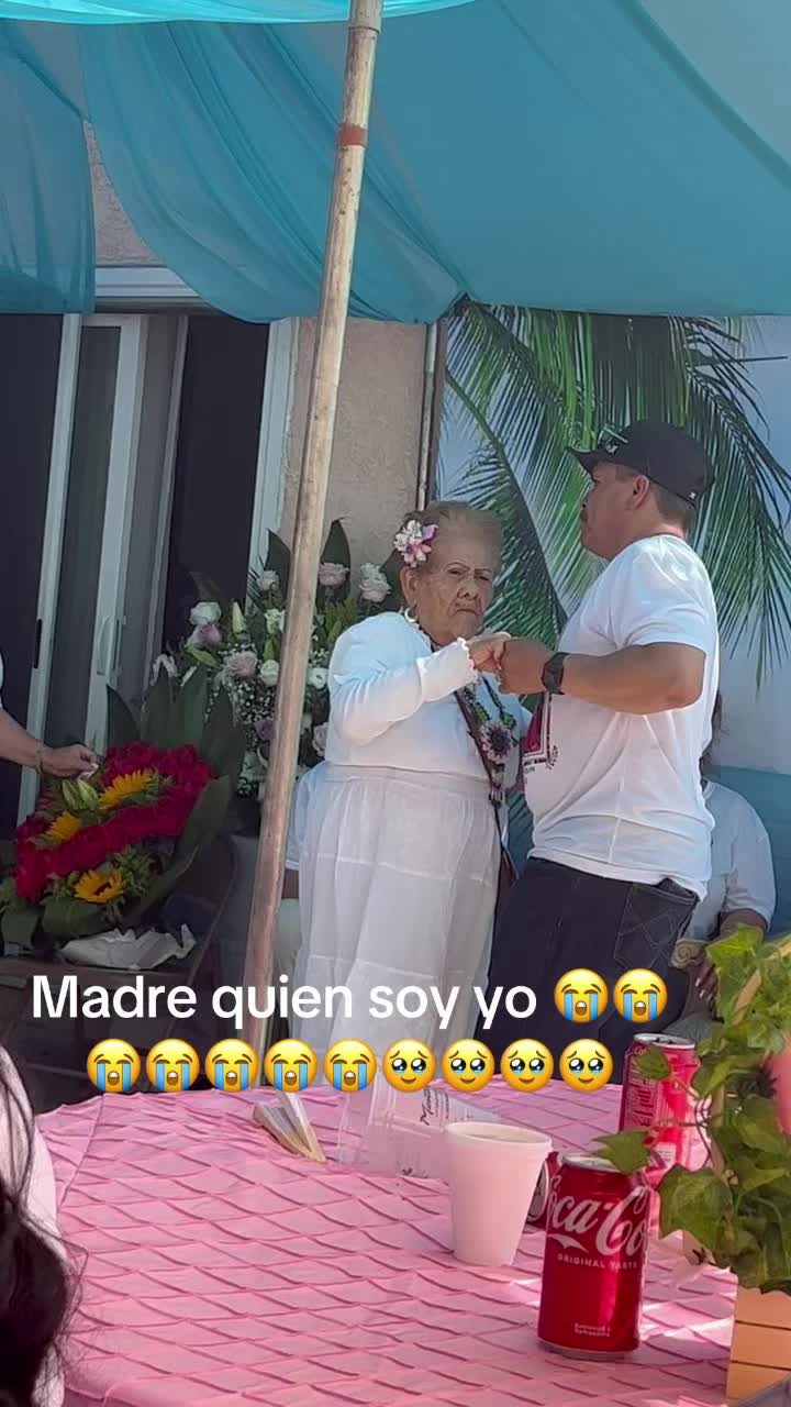 @💕👑Quiuuubo t&iacute;a Chela y kico