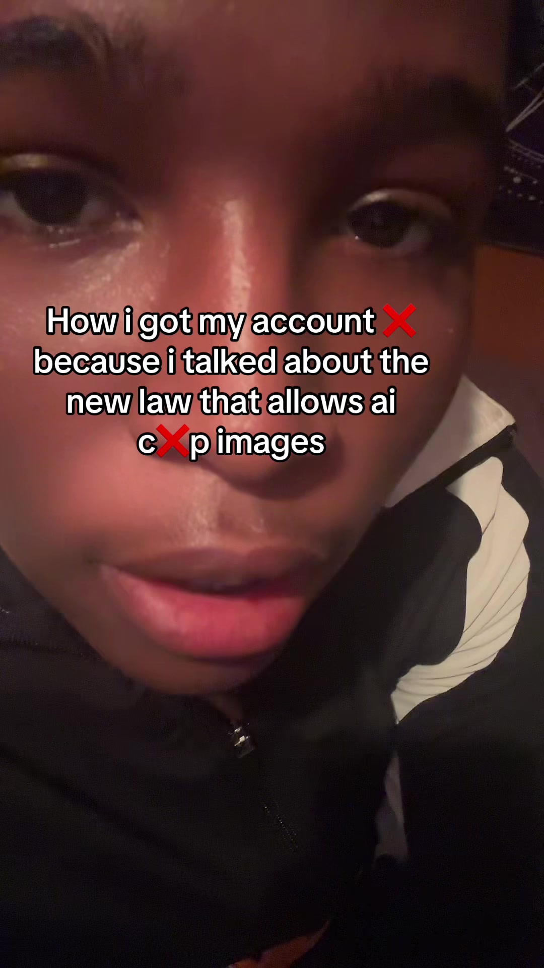 @⃟