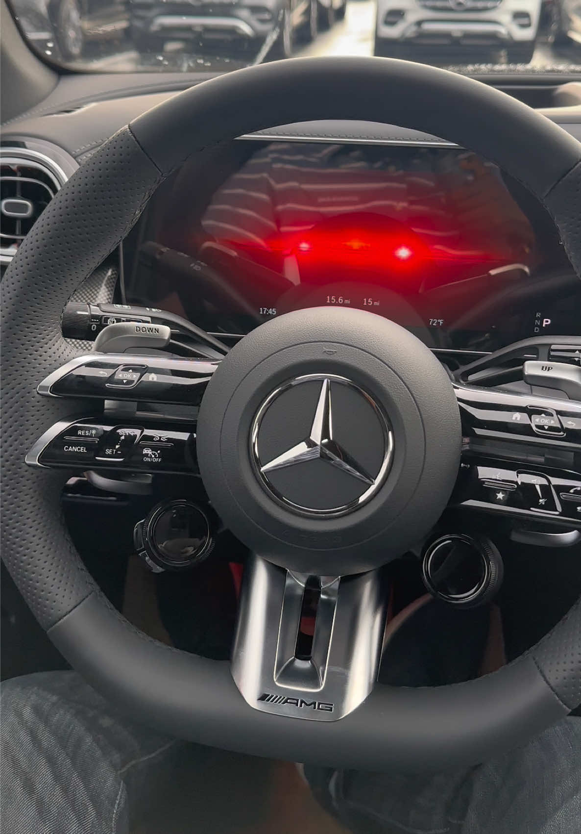 @Mercedes Lounge