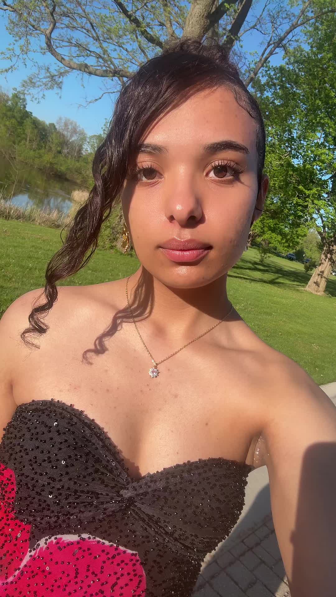 @🧟♀️