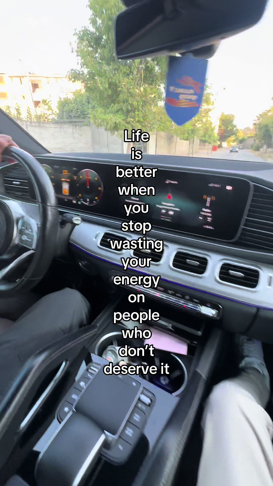 @leo'